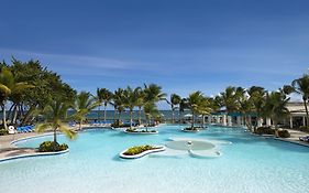 Coconut Bay Beach Resort & Spa All Inclusive
